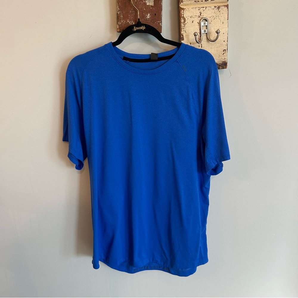 Lululemon Drysense Short-Sleeve Shirt in Larkspur Blue - Picture 2 of 4